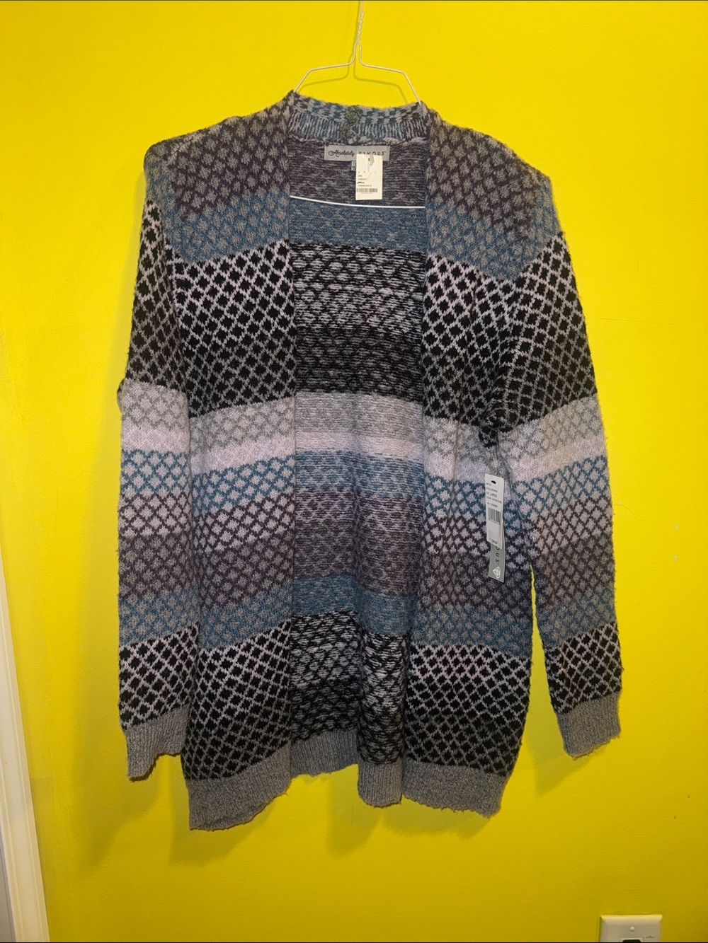 Absolutely Famous Multicolor Patterned Cardigan - Picture 2 of 10